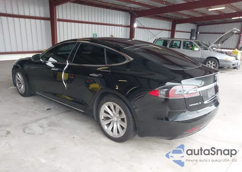 2017 Tesla Model S 60/75 z USA, uszkodzony, nr VIN 5YJSA1E11HF202954